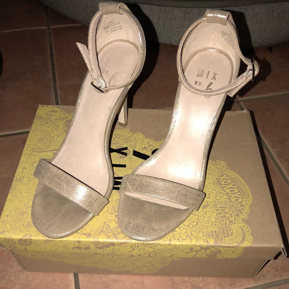 Comfy gold strapped heels